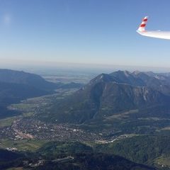 Flugwegposition um 16:42:32: Aufgenommen in der Nähe von Garmisch-Partenkirchen, Deutschland in 2447 Meter